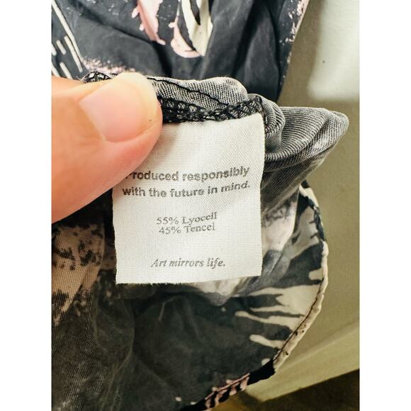 UNTITLED IN MOTION Lelaki Multicolor Abstract Design Satin Slip Skirt Size XL - Picture 11 of 12